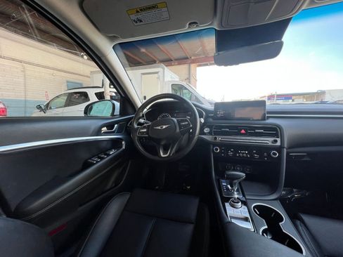 Used 2025 Genesis G70 2.5T image 34