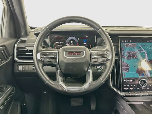 Used 2025 GMC Acadia Elevation FWD image 18