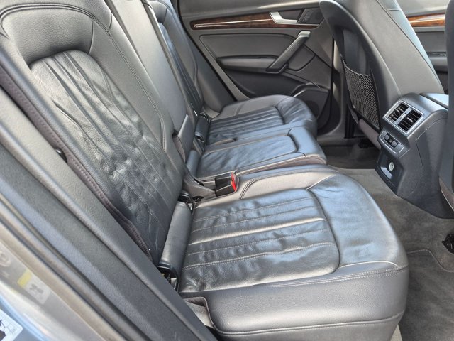 Used 2018 Audi Q5 2.0T Premium w/ Convenience Package AWD/4WD image 18