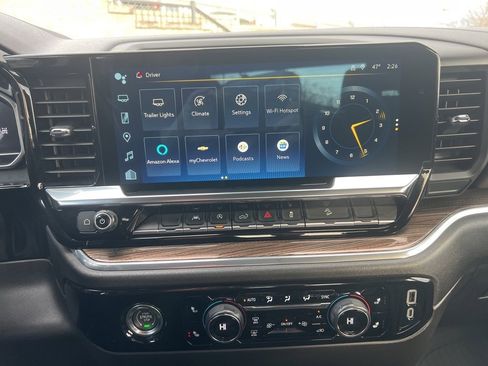 Used 2024 Chevrolet Silverado 1500 RST image 5