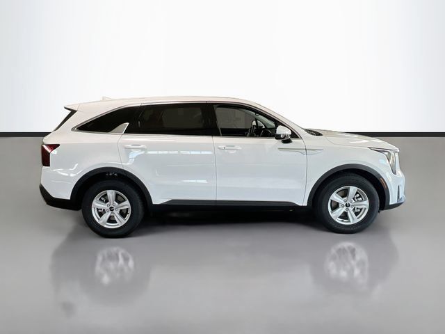 New 2026 Kia Sorento LX FWD image 8