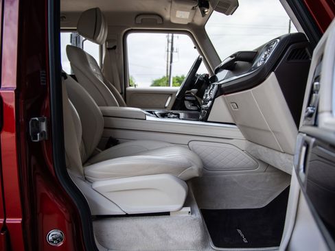 Used 2024 Mercedes-Benz G 63 AMG 4MATIC image 39