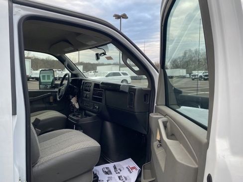 New 2023 Chevrolet Express 3500 w/ Power Convenience Package image 26