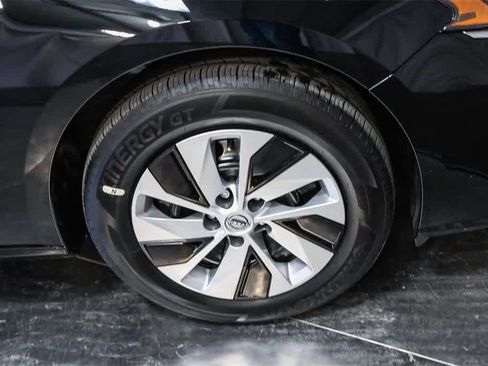 New 2025 Nissan Altima 2.5 S image 12