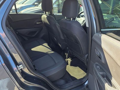 Used 2016 Chevrolet Trax LT image 14