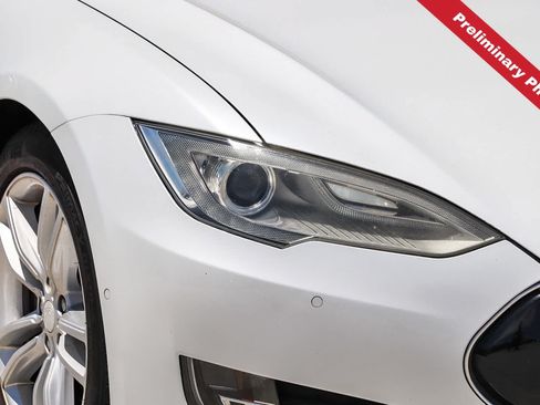 Used 2015 Tesla Model S AWD image 4