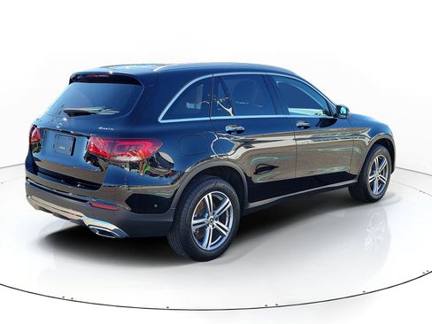 Used 2022 Mercedes-Benz GLC 300 4MATIC image 4
