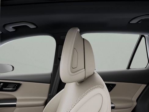 Used 2026 Mercedes-Benz GLC 300 image 45