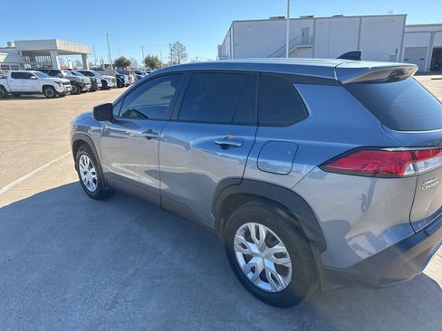 Used 2025 Toyota Corolla Cross L image 5