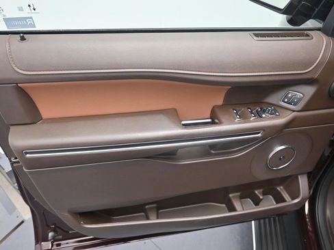 Used 2024 Ford Expedition Max King Ranch image 9