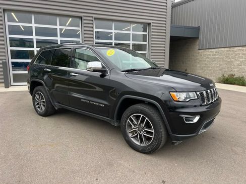 Used 2019 Jeep Grand Cherokee Limited AWD/4WD image 3