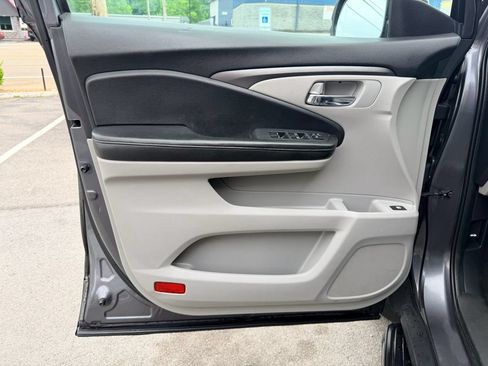 Used 2016 Honda Pilot EX image 23