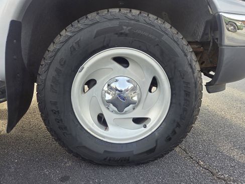 Used 2001 Ford F150 XLT image 9