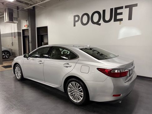 Used 2013 Lexus ES 350 w/ Luxury Pkg FWD image 6