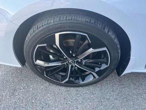 Used 2023 Nissan Altima 2.5 SR w/ SR Premium Package image 19