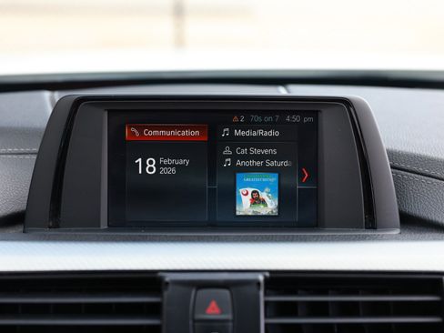 Used 2018 BMW 330i Sedan w/ M Sport Package image 37