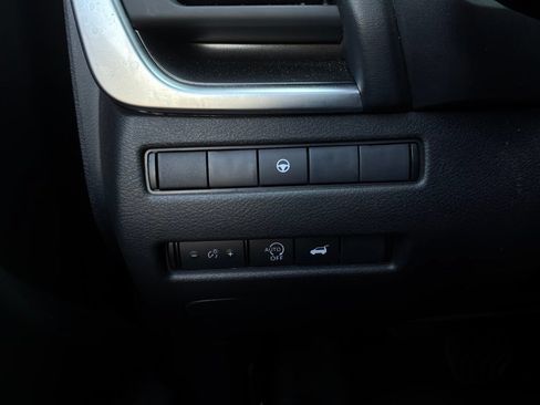 Used 2025 Nissan Rogue SV FWD image 22