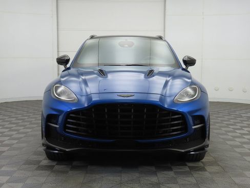 Used 2023 Aston Martin DBX 707 image 2