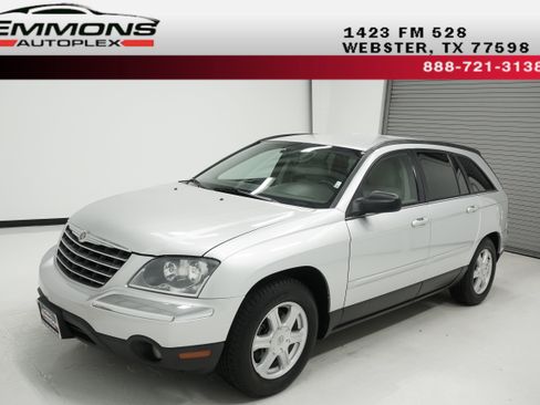 Used 2005 Chrysler Pacifica Touring FWD image 1