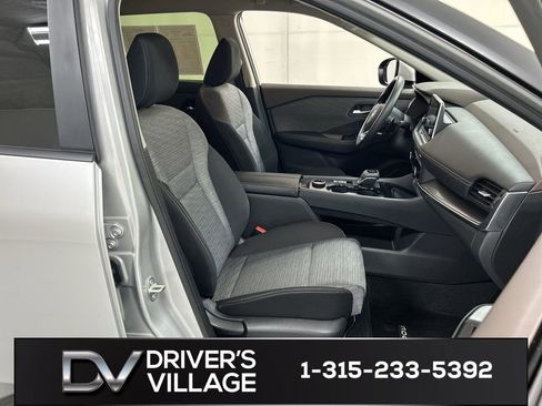 Used 2023 Nissan Rogue SV AWD/4WD image 22