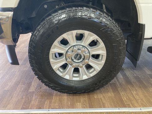 Used 2022 Ford F250 XL w/ STX Appearance Package AWD/4WD image 9