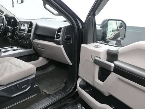 Used 2019 Ford F150 XLT w/ Equipment Group 302A Luxury AWD/4WD image 15