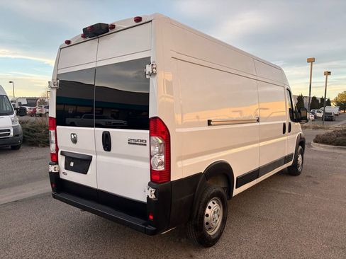 Used 2023 RAM ProMaster 2500 image 3