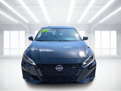 Used 2024 Nissan Altima 2.5 SV image 8