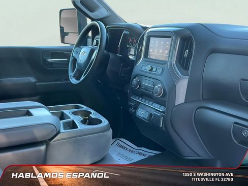 Used 2024 Chevrolet Silverado 2500 Custom w/ Custom Value Package image 12
