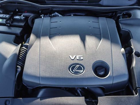 Used 2010 Lexus IS 250C image 25