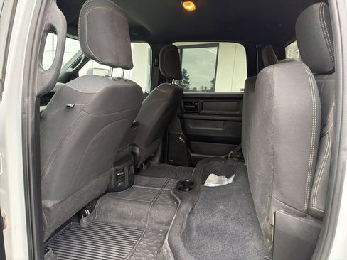 Used 2024 RAM 2500 Tradesman w/ Chrome Appearance Group image 4