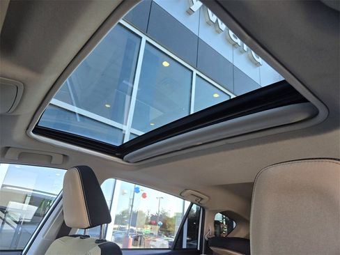 Used 2018 Toyota RAV4 XLE w/ Plus Extra Value Package image 18