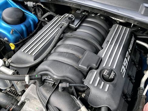 Used 2015 Dodge Challenger SRT image 26