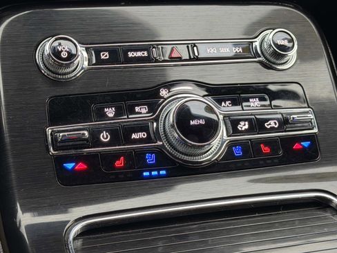 Used 2022 Lincoln Nautilus Reserve w/ Equipment Group 201A image 22