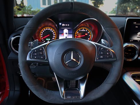 Used 2018 Mercedes-Benz AMG GT S image 17