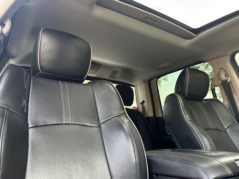 Used 2014 RAM 3500 Laramie Longhorn image 17