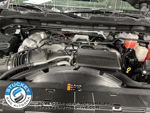 New 2026 GMC Sierra 2500 SLT w/ SLT Premium Package image 17