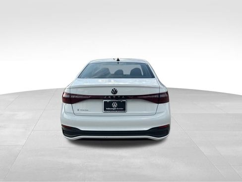 Used 2025 Volkswagen Jetta S image 5