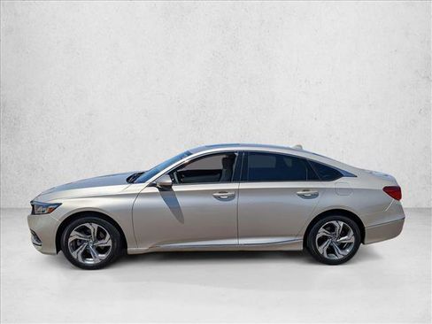 Used 2018 Honda Accord EX image 9