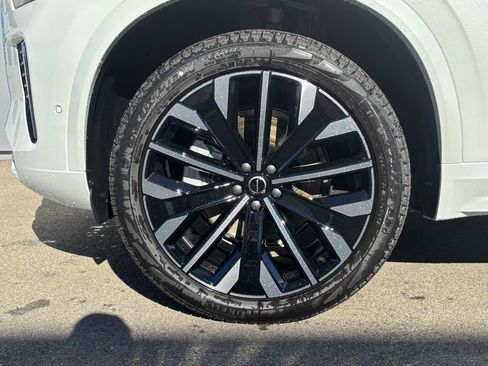 New 2026 Volvo XC90 B6 Ultra w/ Protection Package AWD/4WD image 9