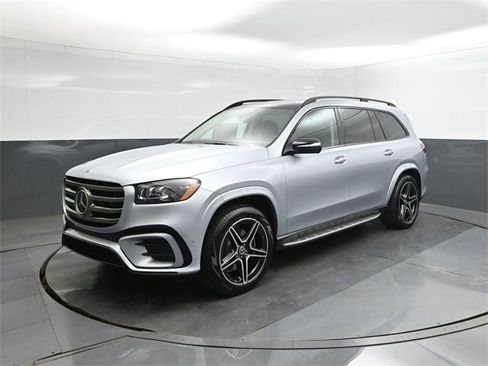 New 2026 Mercedes-Benz GLS 450 4MATIC image 17