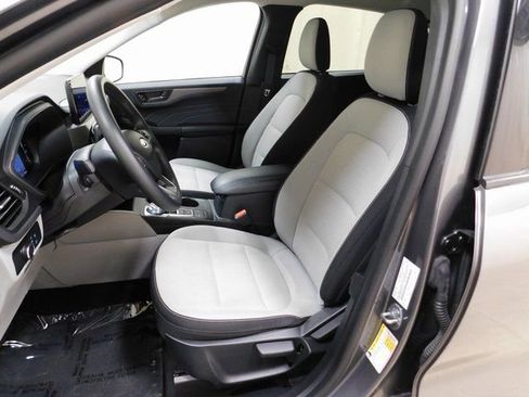 Used 2025 Ford Escape Active image 9