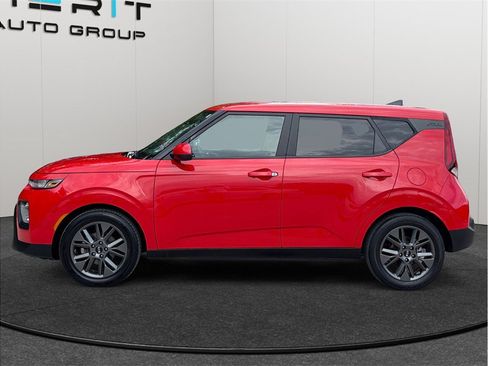 Used 2021 Kia Soul S FWD image 5