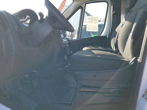 Used 2025 RAM ProMaster 2500 w/ Convenience Group image 6