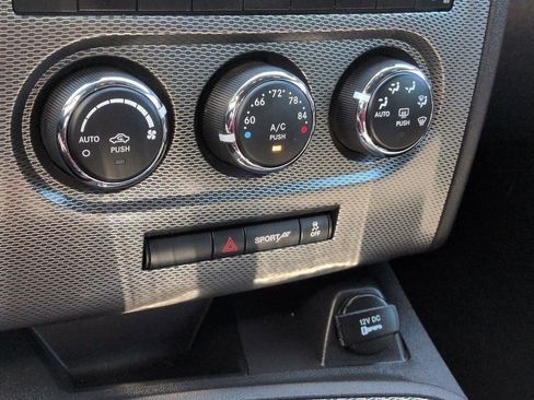 Used 2013 Dodge Challenger R/T w/ Electronics Convenience Group RWD image 19