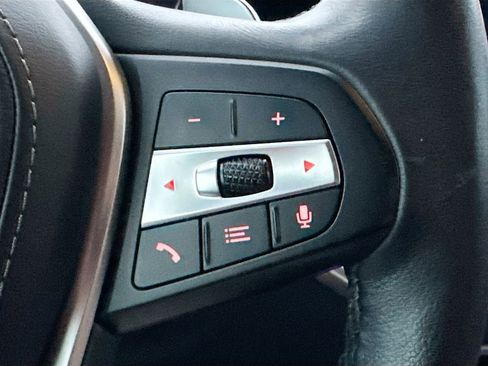 Used 2024 BMW X5 xDrive50e w/ Parking Assistance Package image 12