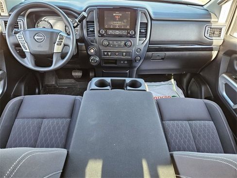 Used 2023 Nissan Titan SV image 11