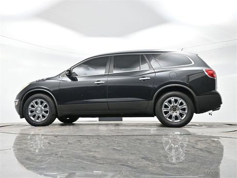 Used 2011 Buick Enclave CXL image 12
