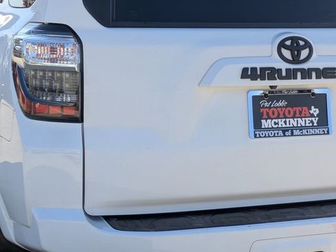 Used 2020 Toyota 4Runner SR5 image 9