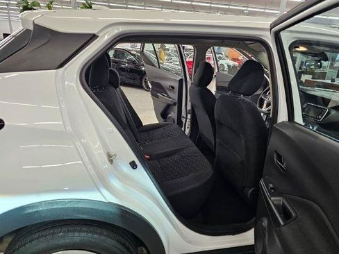 Used 2021 Nissan Kicks S FWD image 30